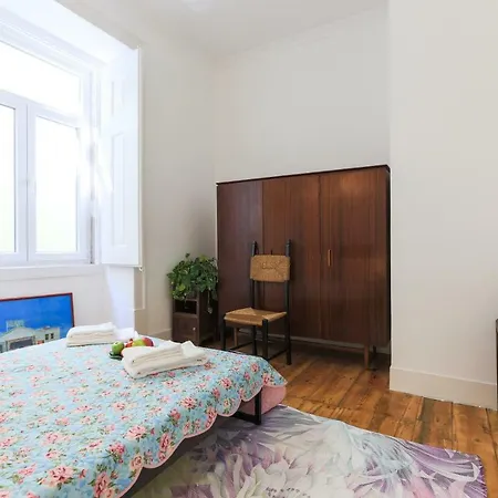 Lisbon Secret & Charming Baixa 4 Bedroom Apartment-3